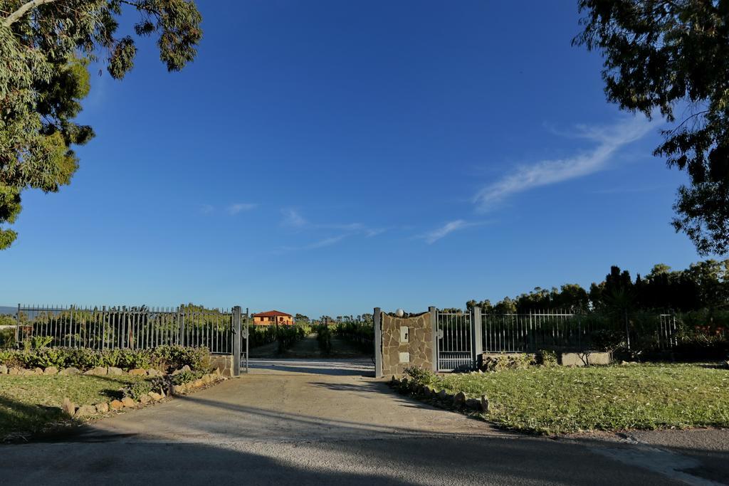 Bed And Breakfast Le Camelie Alghero Ngoại thất bức ảnh